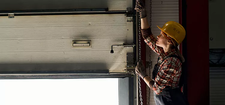 Addressing Common Garage Door Stoppage Issues in Thomasville, GA
